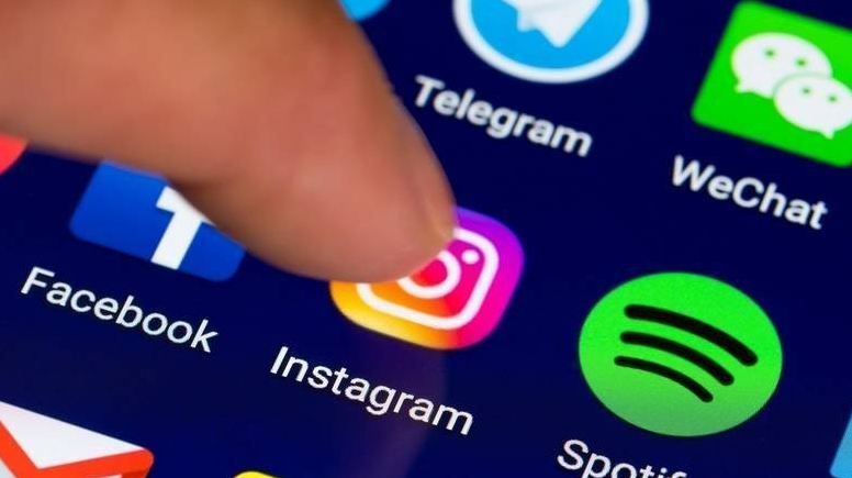 Instagram and Snapchat’s Boys Locker Room Incident proves How trolls shift focus from real issues